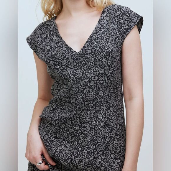 Madewell Cap-Sleeve V-Neck Midi Dress in Floral Cupro-Blend Size 8 in True Black - Picture 5 of 13